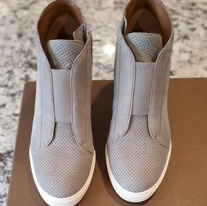 Linea Paulo Grey Suede Leather Wedge